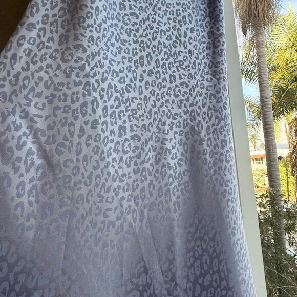 Bias Cut Cowl Neck Slip Dress with tie straps in Periwinkle Leopard Print size M - Picture 3 of 7